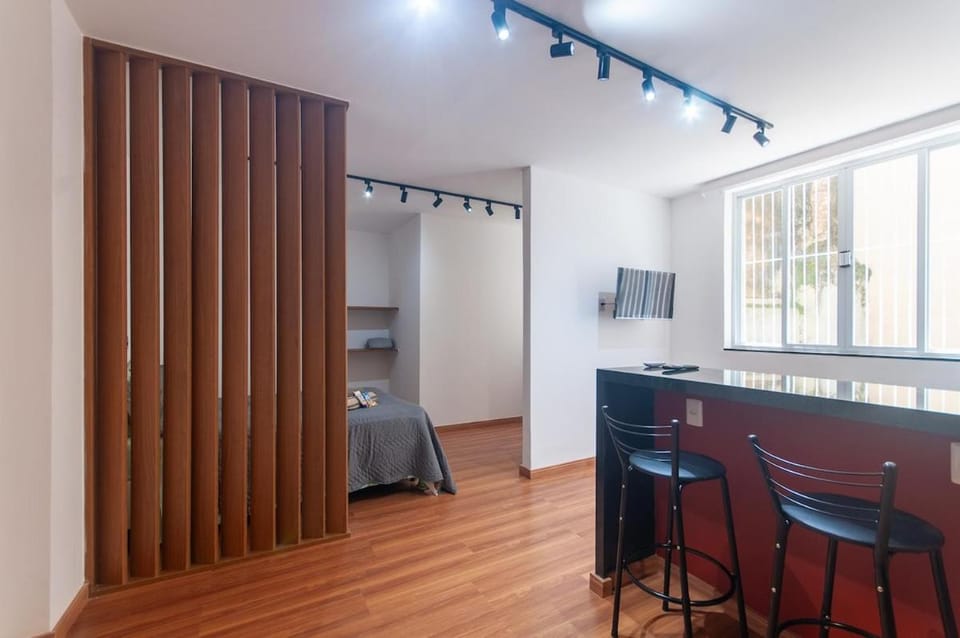 Studio com design moderno e amplo espaço Apartment in Santa Teresa