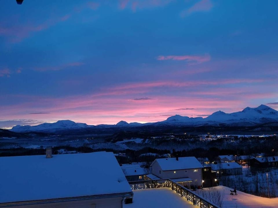 Day, Natural landscape, Mountain view, Sunset