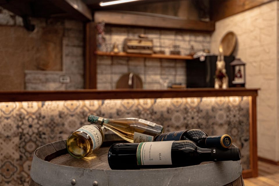 Lounge or bar, Alcoholic drinks