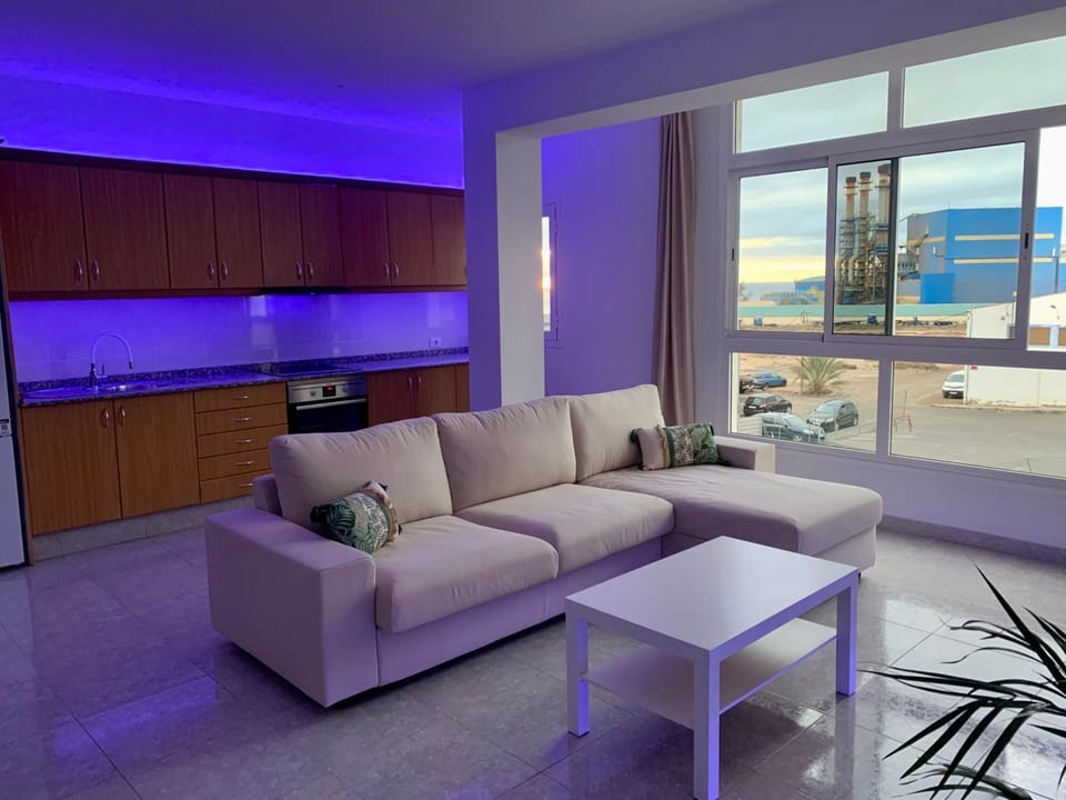 Kitchen or kitchenette, Living room