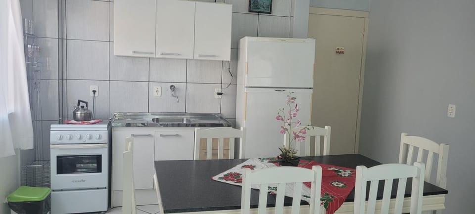 Edifício Vitória 1 Apt 203 Apartment in State of Santa Catarina