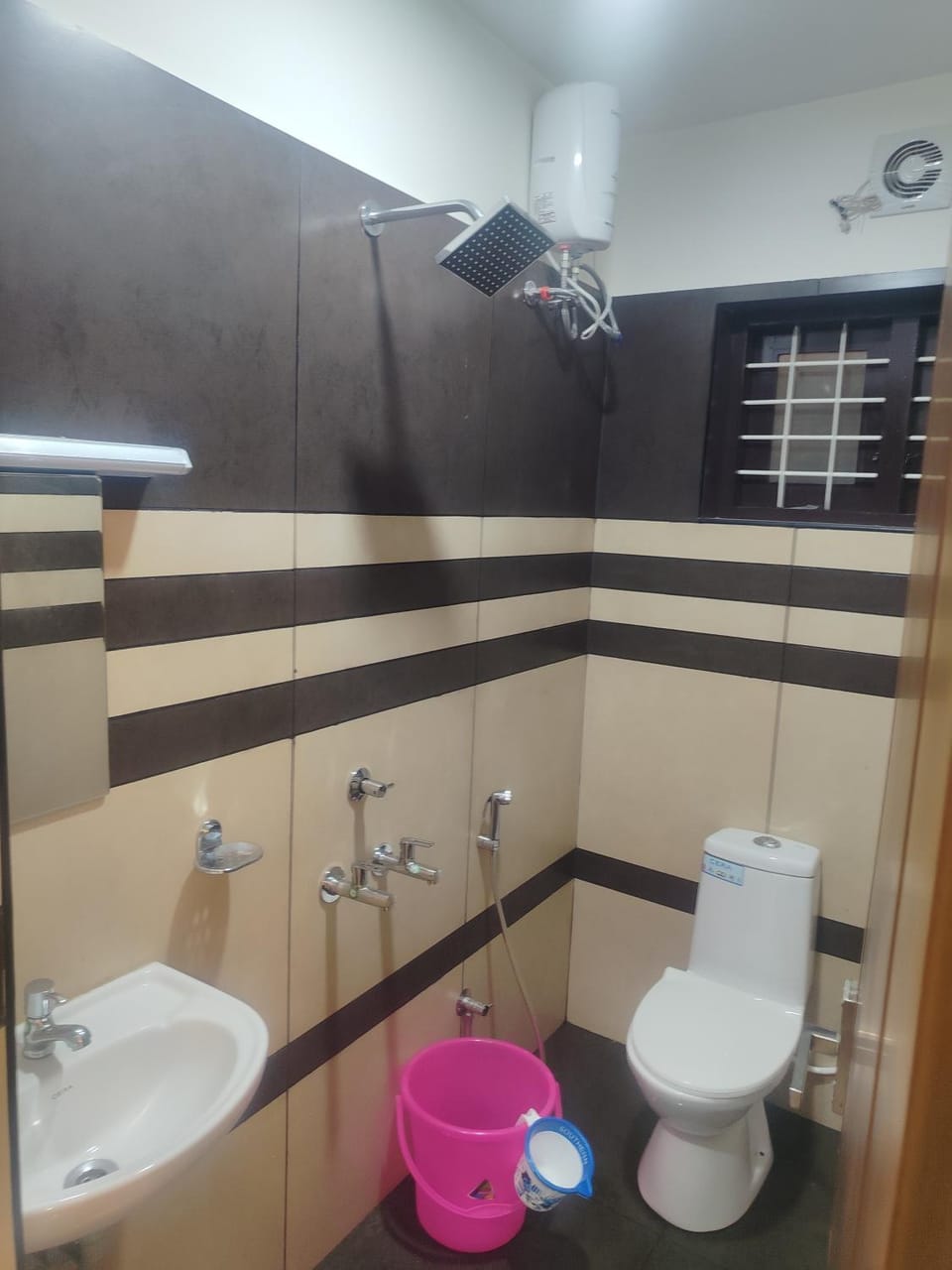 Sunny Hotel Bed and Breakfast in Kerala