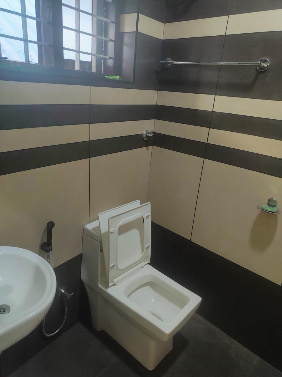 Sunny Hotel Bed and Breakfast in Kerala
