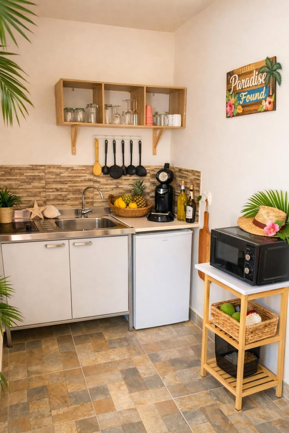 Coffee/tea facilities, Kitchen or kitchenette