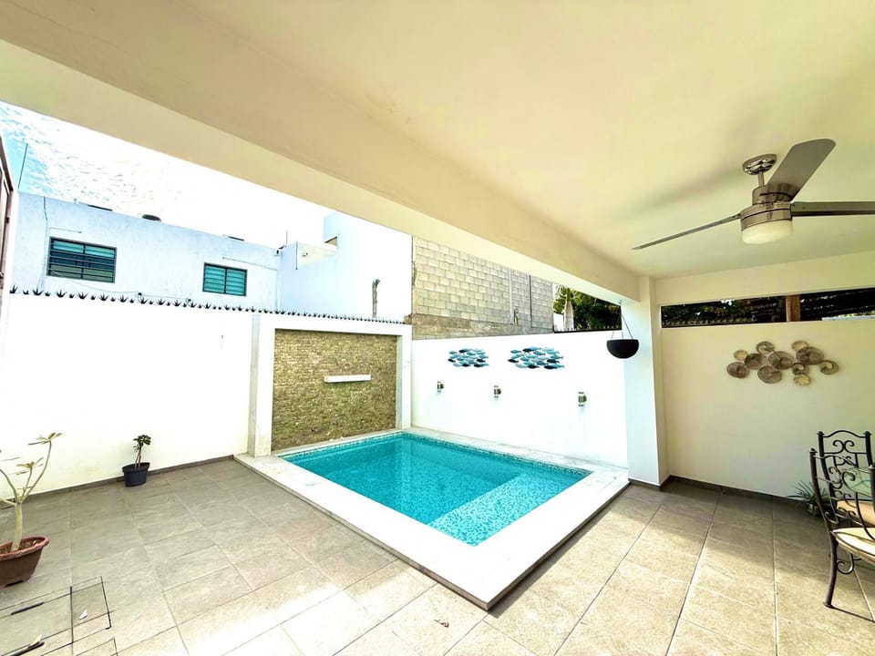 Balcony/Terrace, Swimming pool