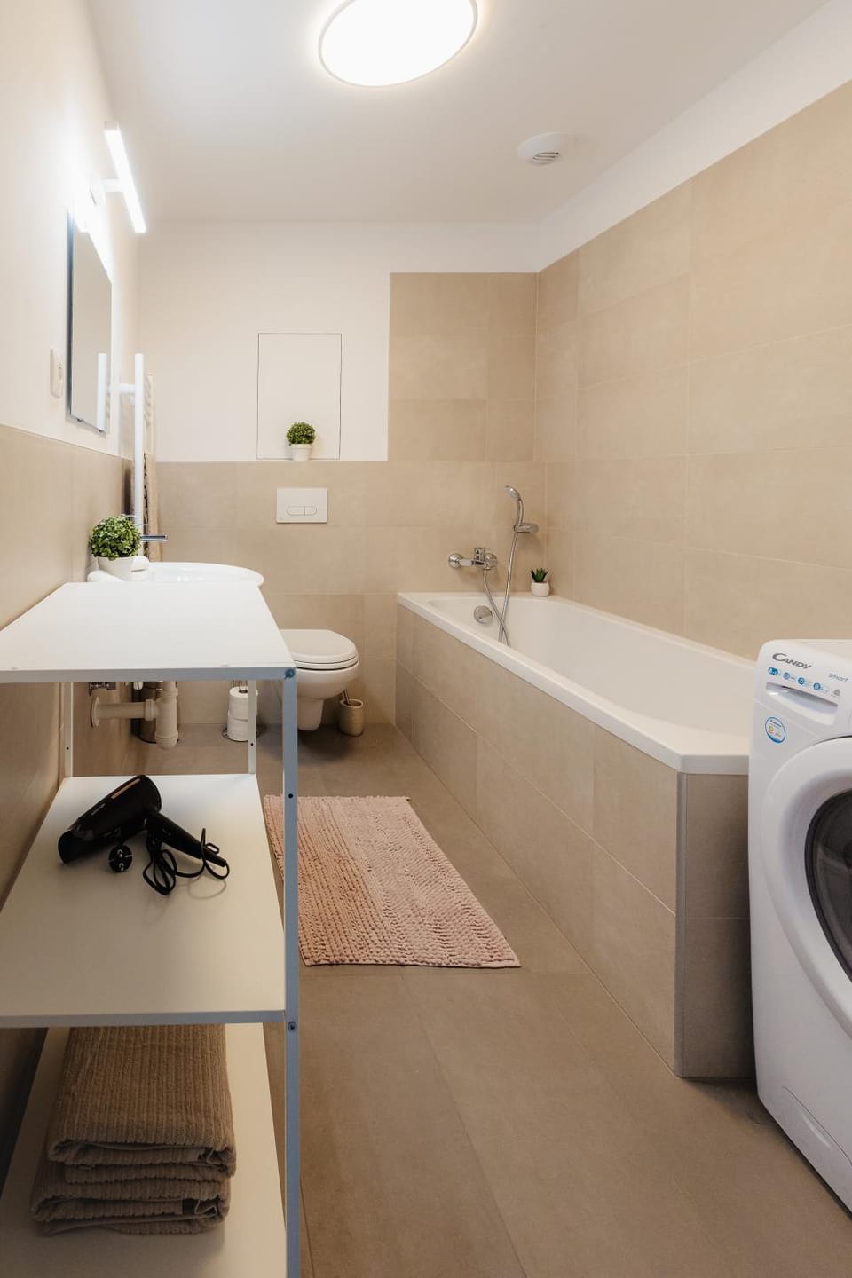 Bathroom, Bath, washing machine