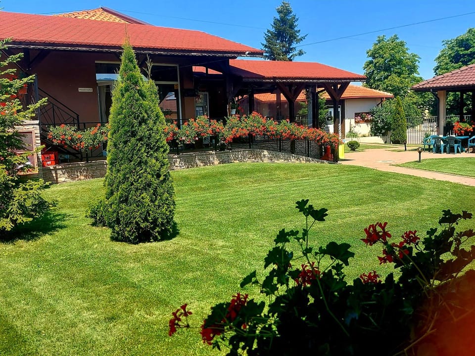 Вилен комплекс Дарибел Campground/ 
RV Resort in North Macedonia