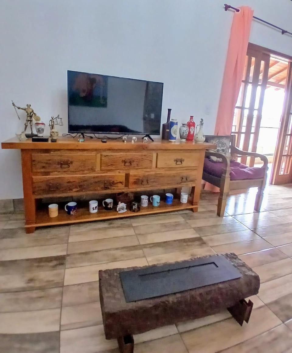 TV and multimedia, Living room, fireplace