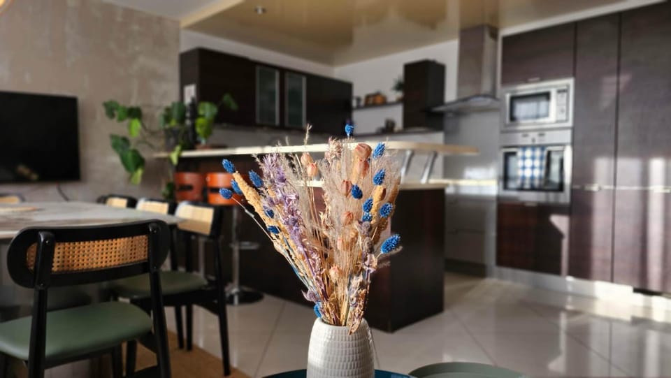 Beautiful&big apt for 8persons parking free Apartment in Paris