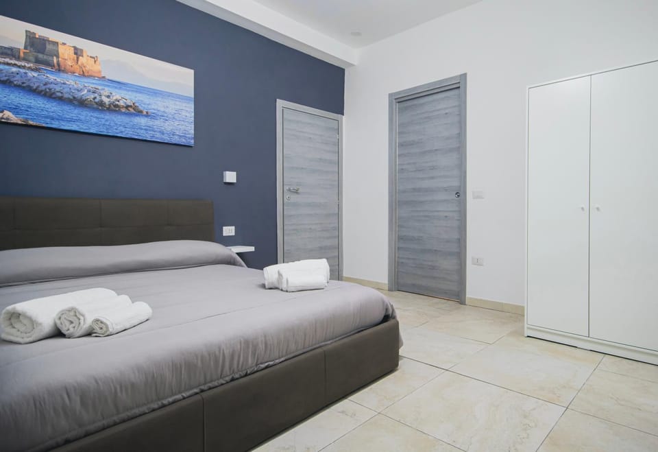 Bed, Photo of the whole room, Bedroom, towels, wardrobe