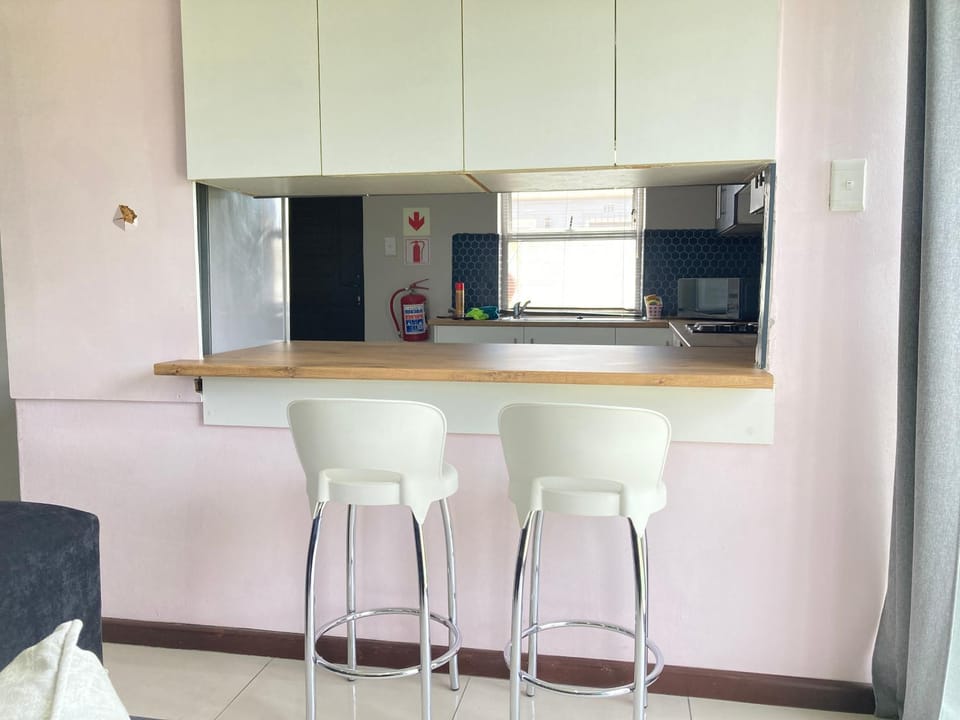 Unit 1 GatherPoint Sleeps 6 Self-Catering Group in Belhar, Cape Town Apartment in Cape Town