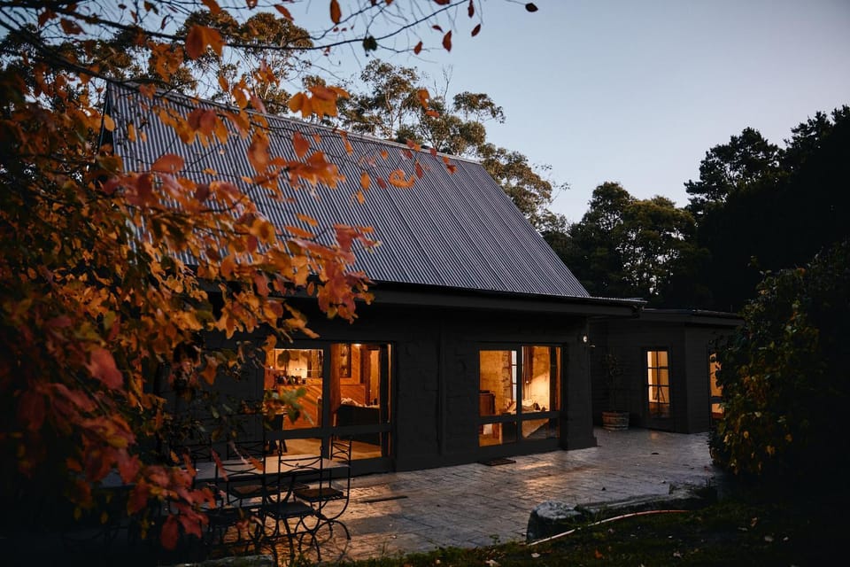 Maple Lodge - Alpacas, Goats, Chickens, Outdoor Pizza Oven & Games Room! House in Robertson