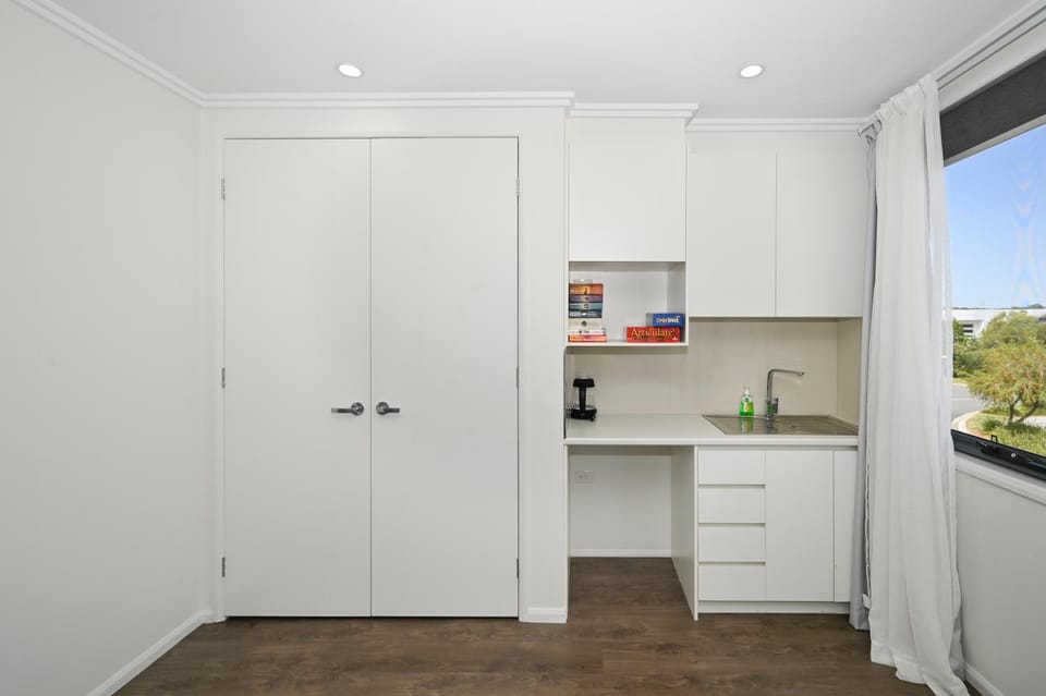 Stunning Maroochy Waterfront Home House in Maroochydore