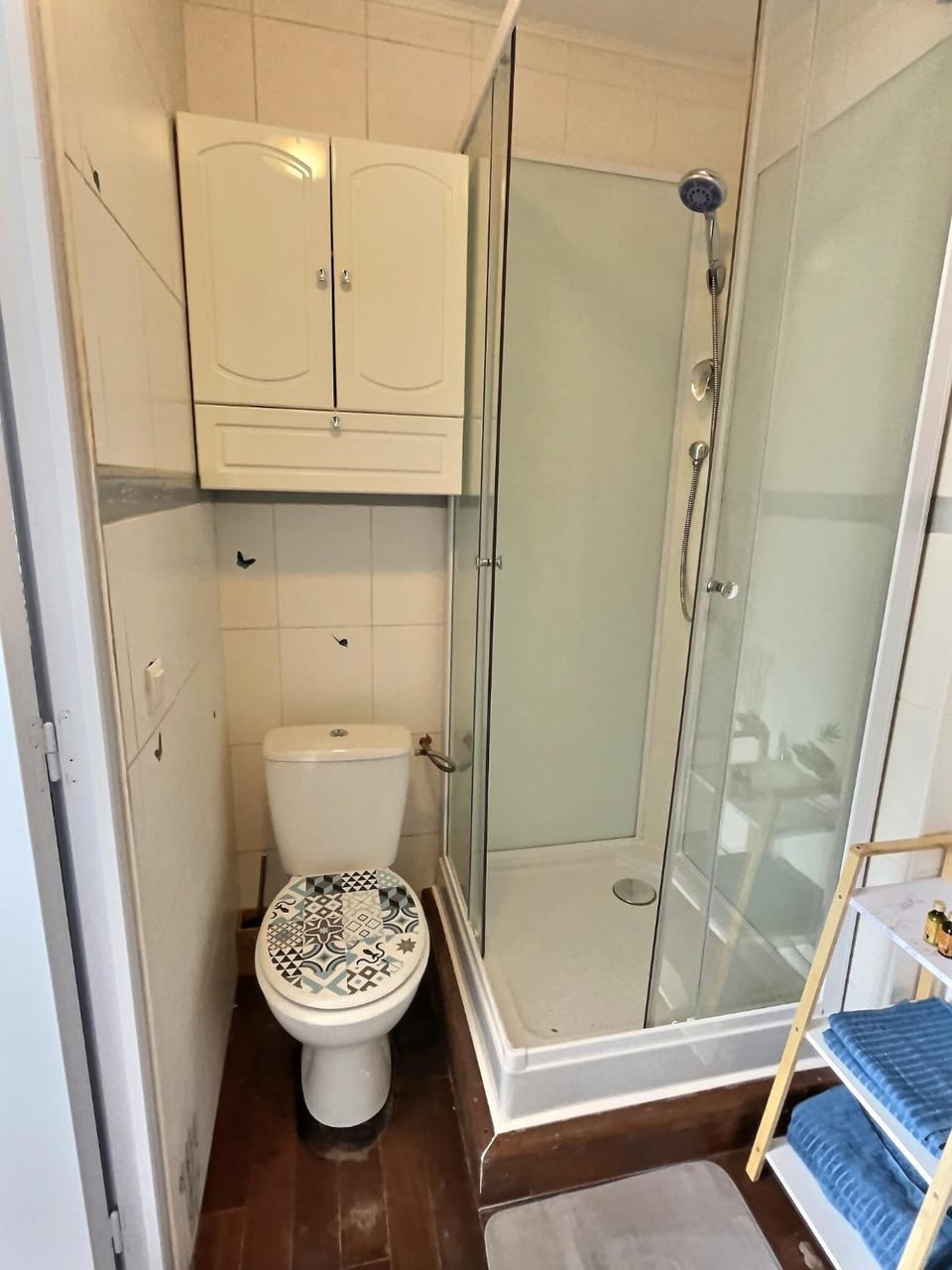 Shower, Toilet, Bathroom