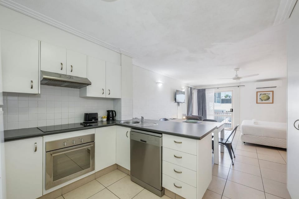 Shoreline Apartments - Unit 4 Apartment in Bargara