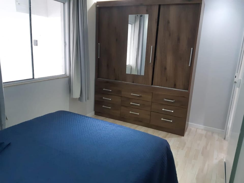 Bedroom, wardrobe