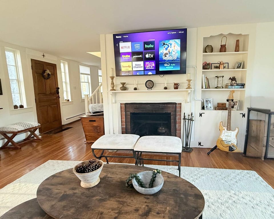 The Carriage House - Historical Farmhouse House in West Dover