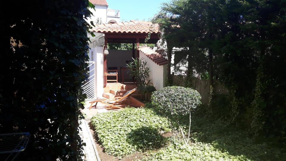 Patio, Garden view