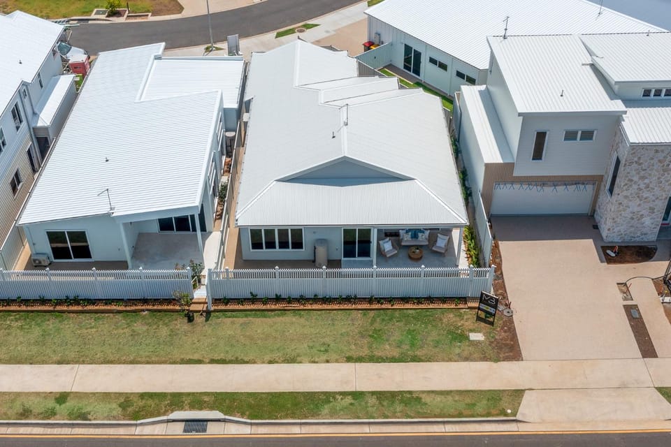Property building, Bird's eye view