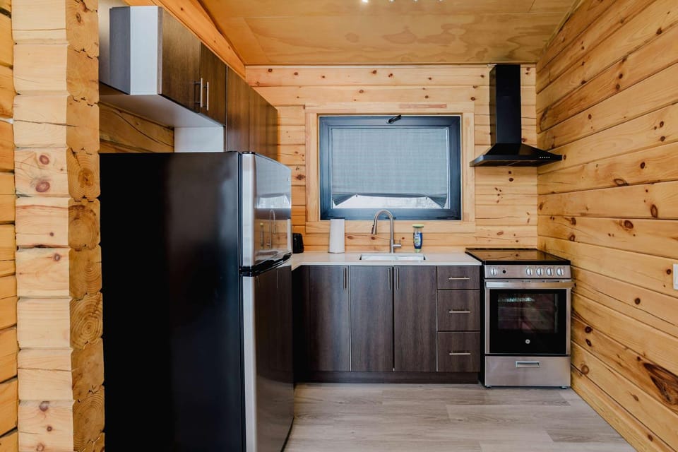 3-BR Lakefront Cottage Rice Lake #1 House in Otonabee-South Monaghan