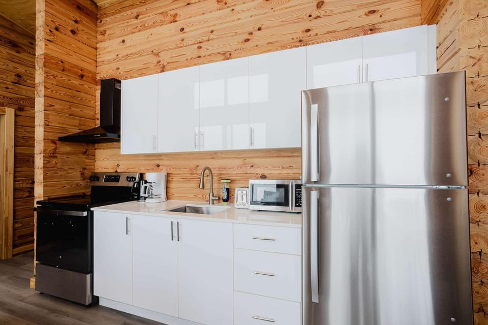 2-BR Lakefront Cottage Rice Lake #6 House in Otonabee-South Monaghan