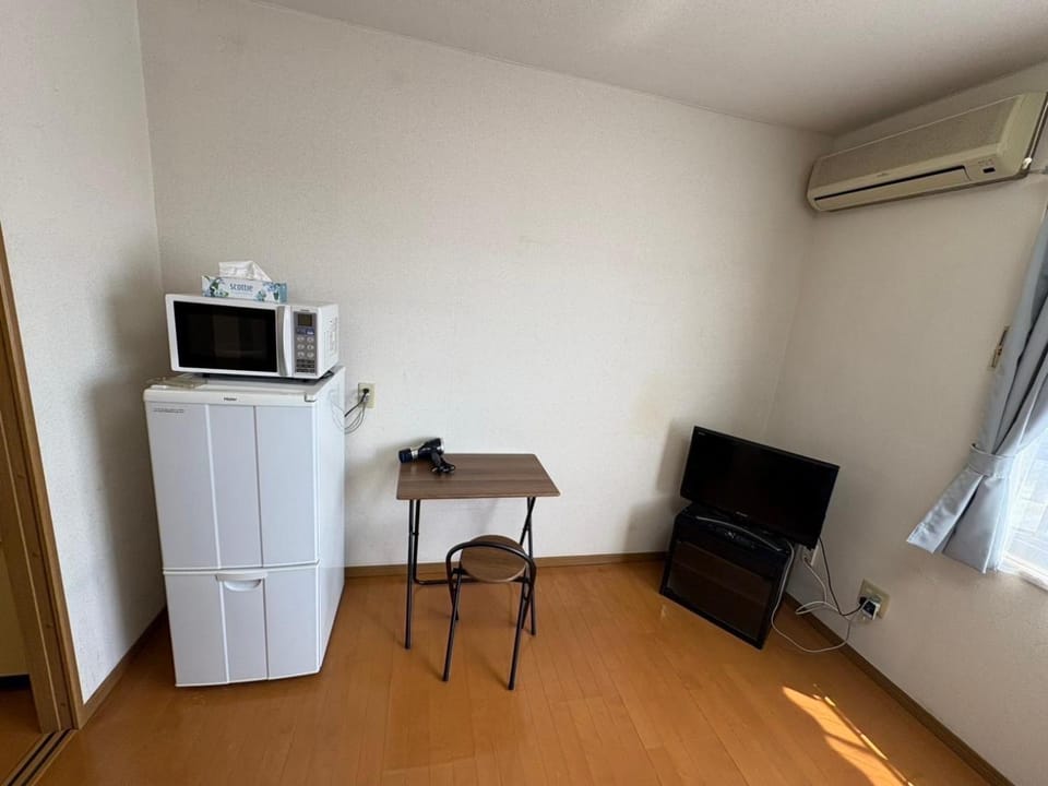 TV and multimedia, air conditioner