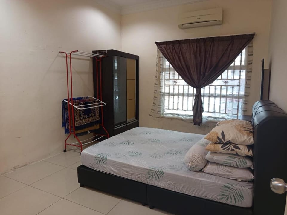 Bedroom, air conditioner