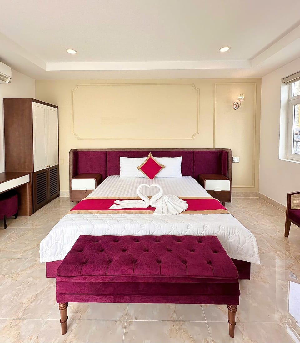 Phu Gia Hotel 13-15 Hoàng Quốc Việt Hotel in Ho Chi Minh City