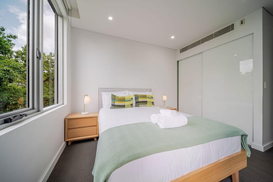 Airy Waterloo Apartment with Pool & Gym Access Apartment in Sydney