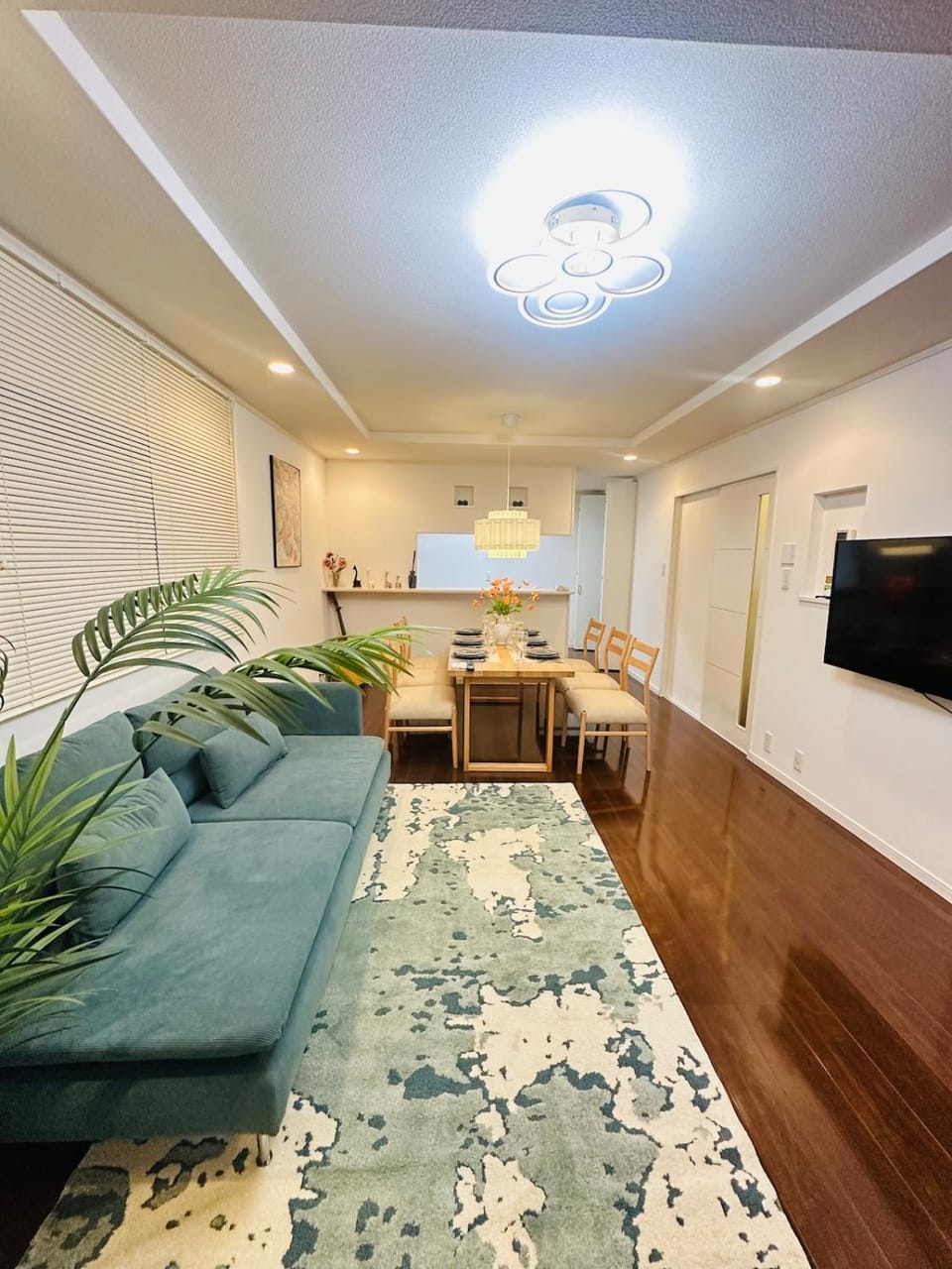 Communal lounge/ TV room