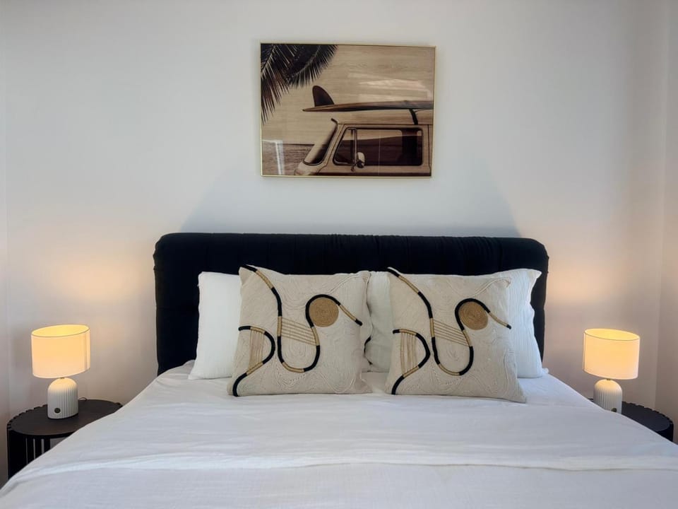 Luxe 2BR with Rooftop Pool and CBD View Apartment in Kangaroo Point