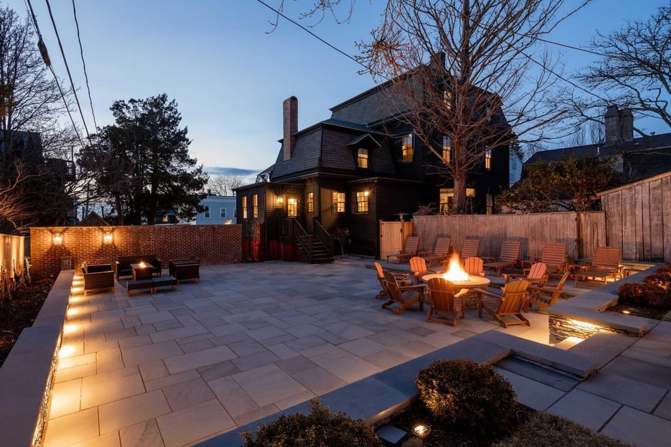 The Royce Newport Luxury Historic Retreat House in Newport