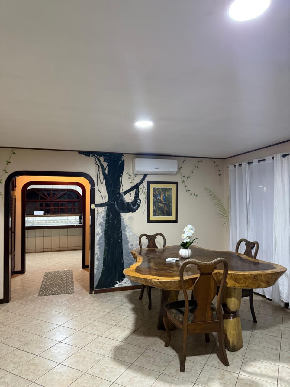Walk-out Beachfront Condo - Surfer's Paradise Apartment in Playa Hermosa