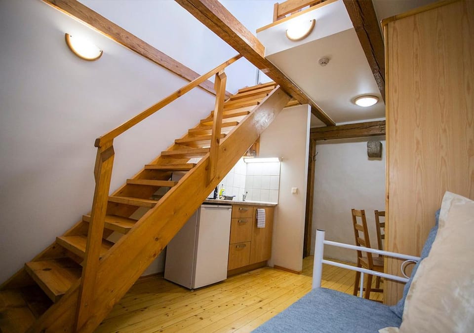 Kitchen or kitchenette, Seating area, Dining area