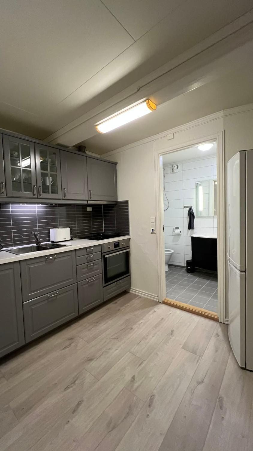 Bathroom, kitchen