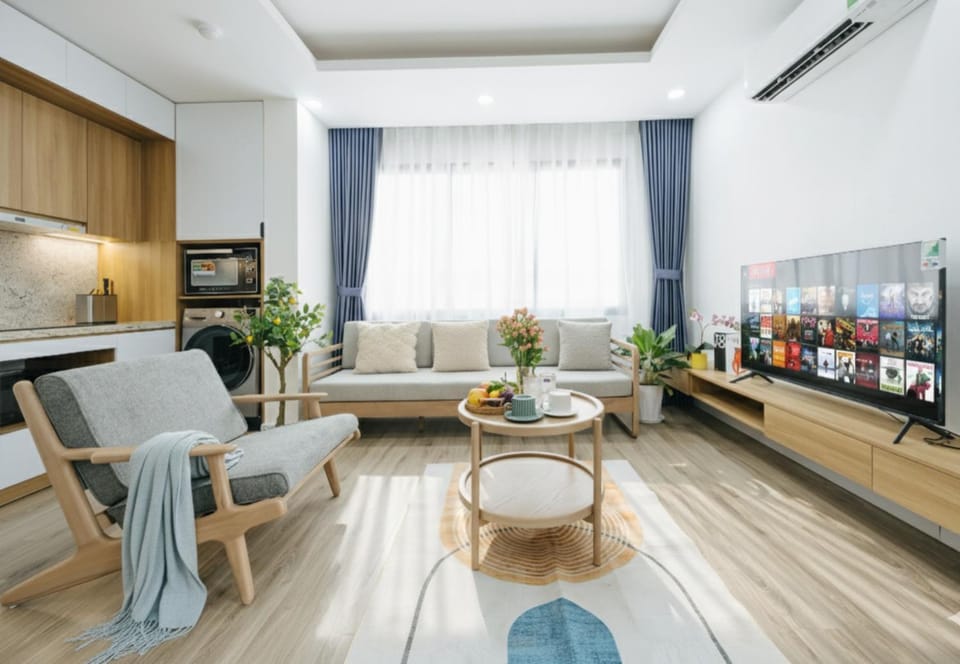 TV and multimedia, Kitchen or kitchenette, Living room, Dining area, air conditioner