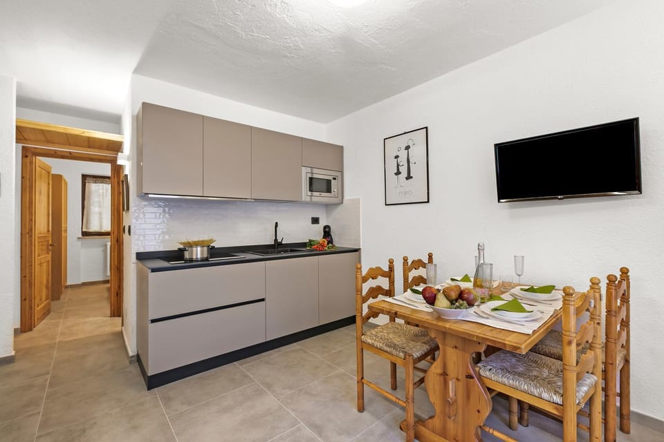 TV and multimedia, Kitchen or kitchenette, Dining area
