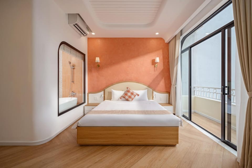 Bed, Balcony/Terrace, Photo of the whole room, Decorative detail, Bedroom, air conditioner