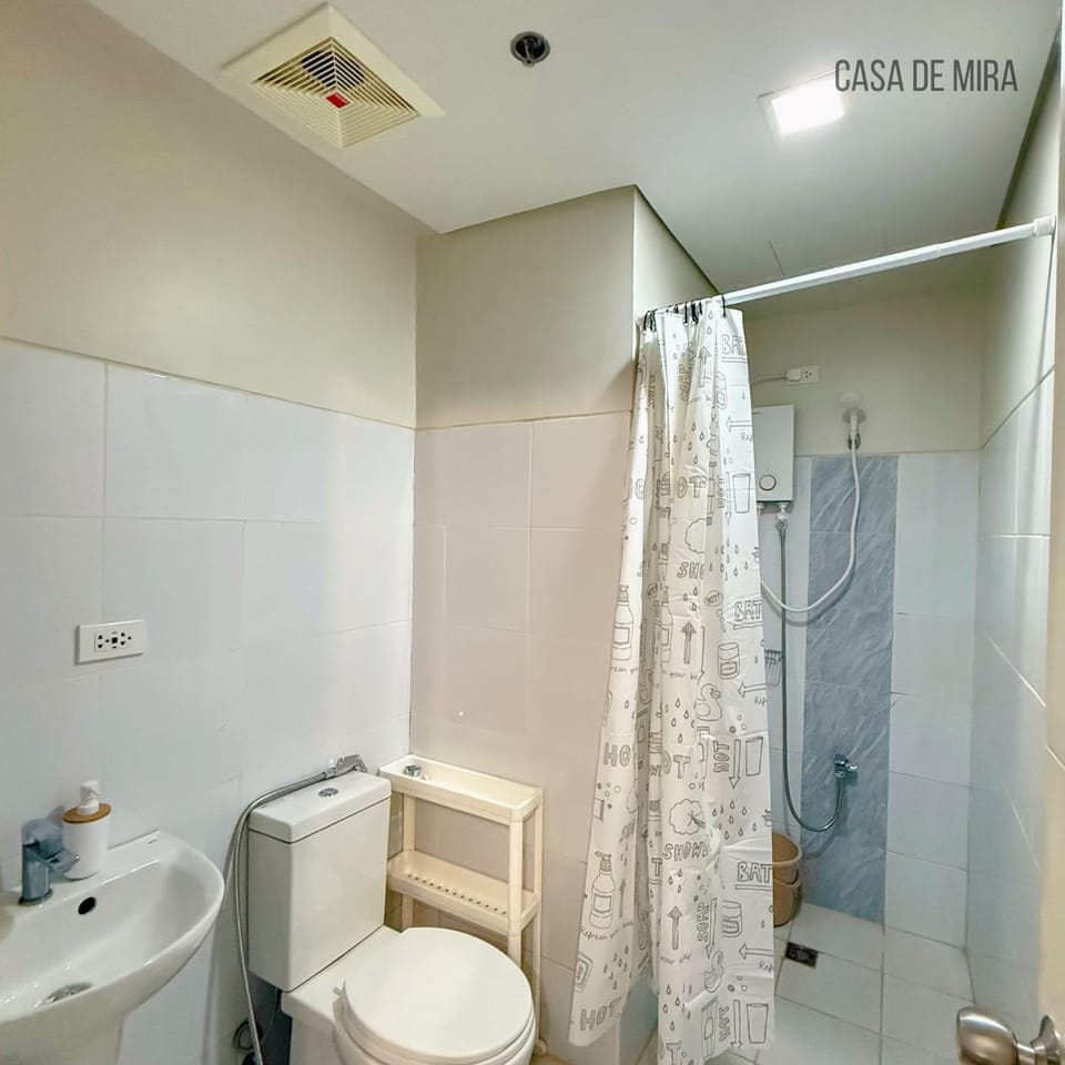 Condo Studio unit in Central by Casa De Mira Apartment hotel in Davao City