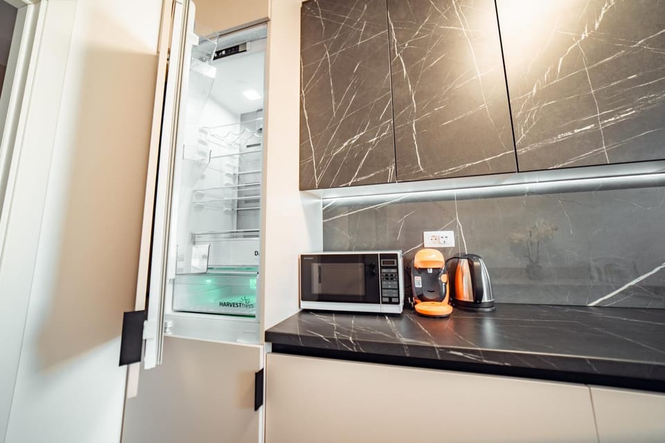 Shower, Bathroom, Coffee/tea facilities, Kitchen or kitchenette, minibar, oven, toaster