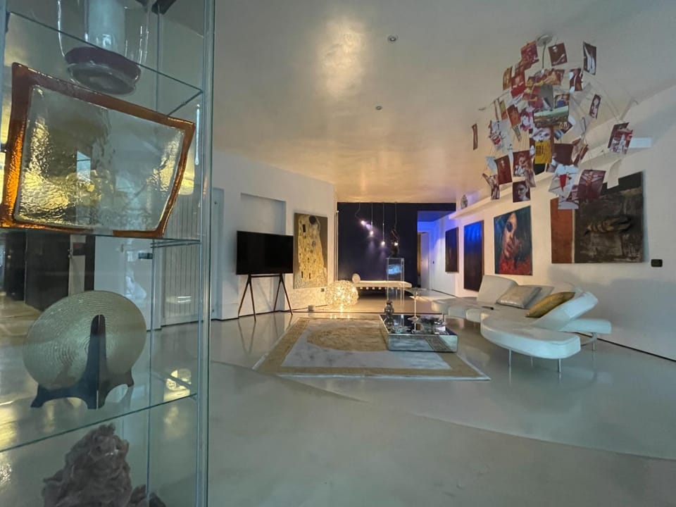 Wow Apartment mega Jacuzzi overlooking the sea in the city center Apartment in La Spezia