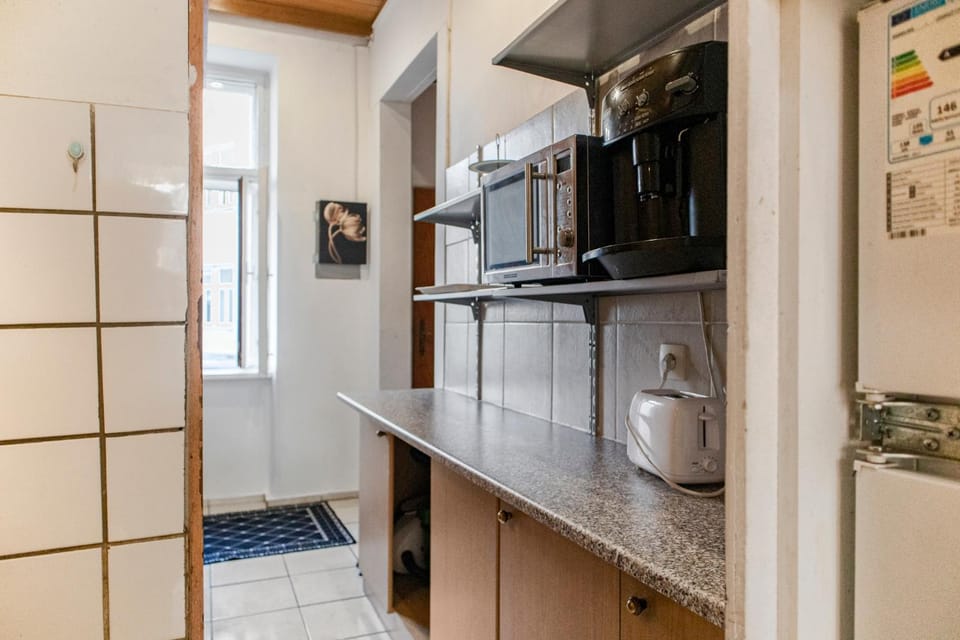 Coffee/tea facilities, microwave, toaster