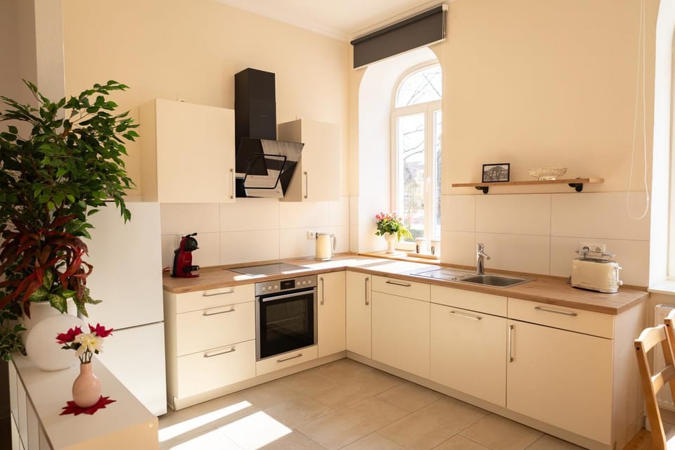 Kitchen or kitchenette, kitchen