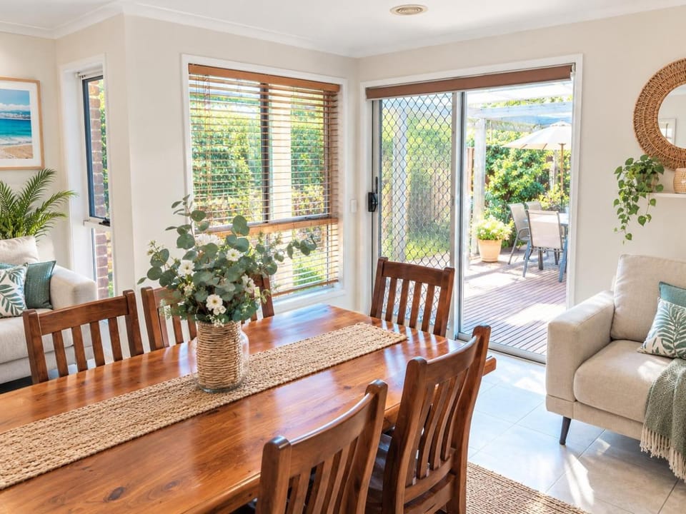 Canberra Stylish Escape House in Canberra