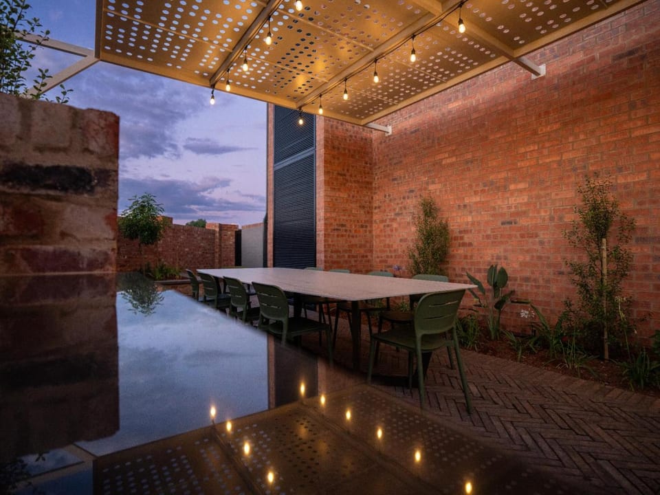 Patio, BBQ facilities