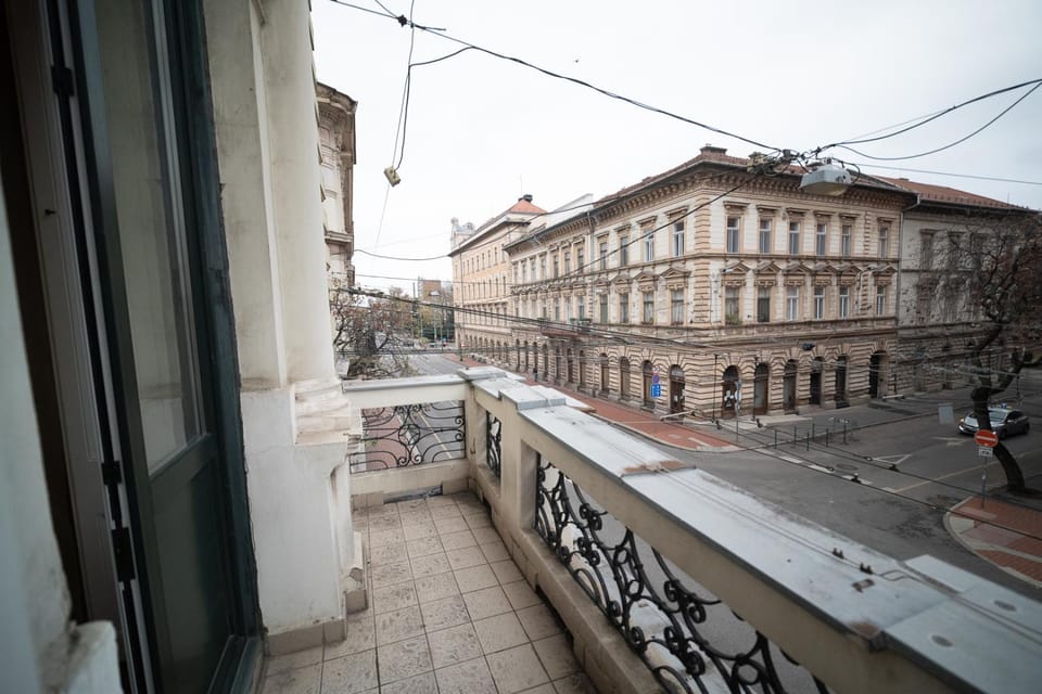 Day, City view, Street view, Location