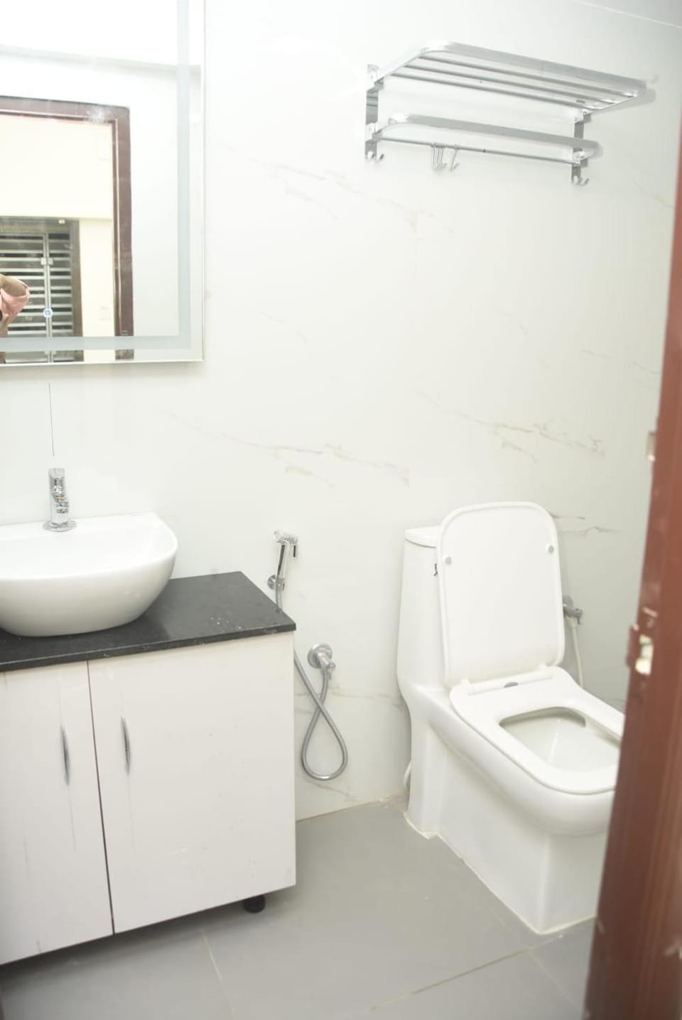 Toilet, Bathroom, towels