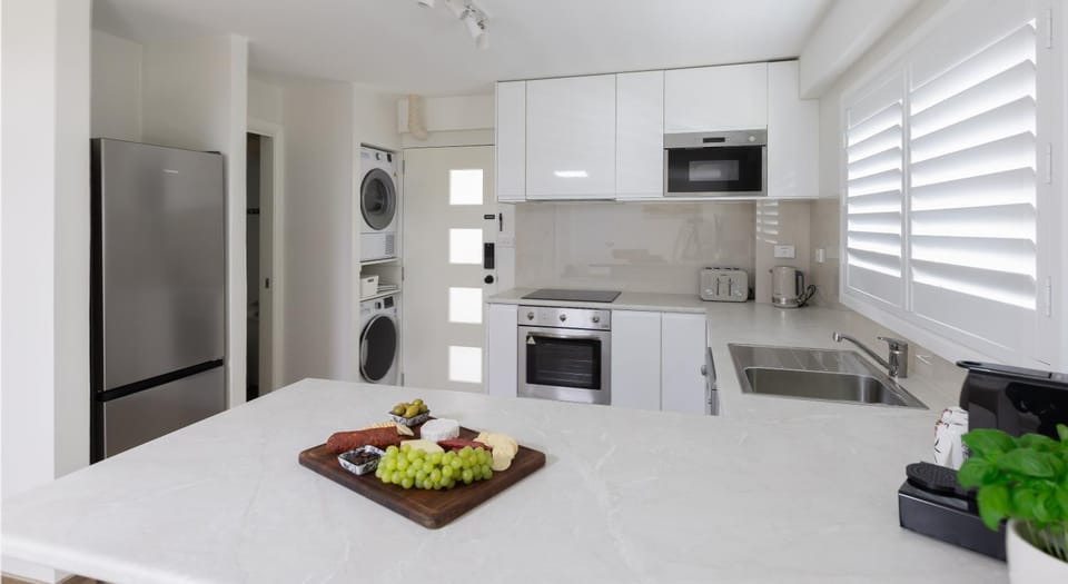 dishwasher, oven, stove, toaster, washing machine, dryer, kitchen
