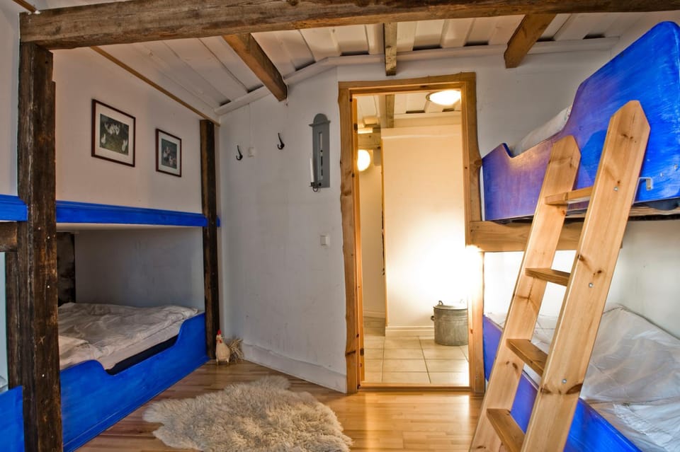 Bed, Bedroom, bunk bed