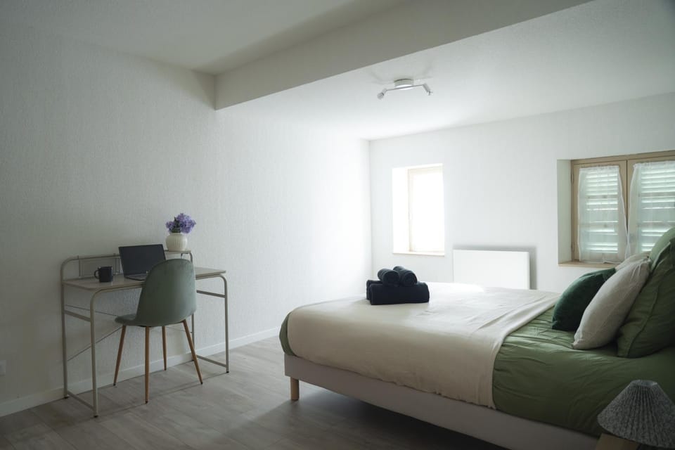 Bed, Bedroom